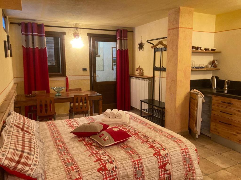 Baita Arianna Appartement Colle Colle Sestriere Buitenkant foto
