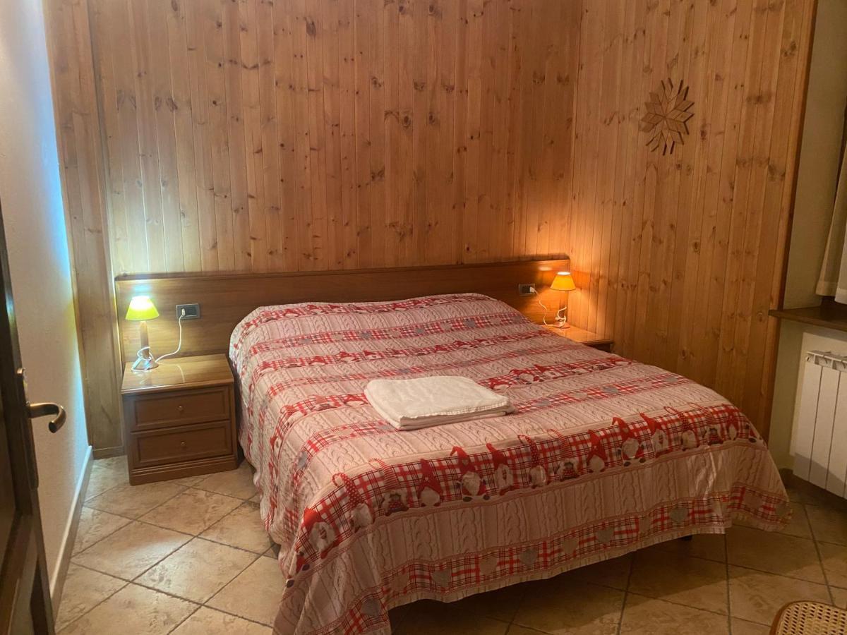 Baita Arianna Appartement Colle Colle Sestriere Buitenkant foto