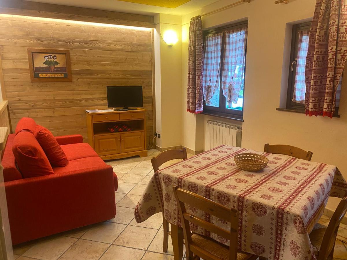 Baita Arianna Appartement Colle Colle Sestriere Buitenkant foto